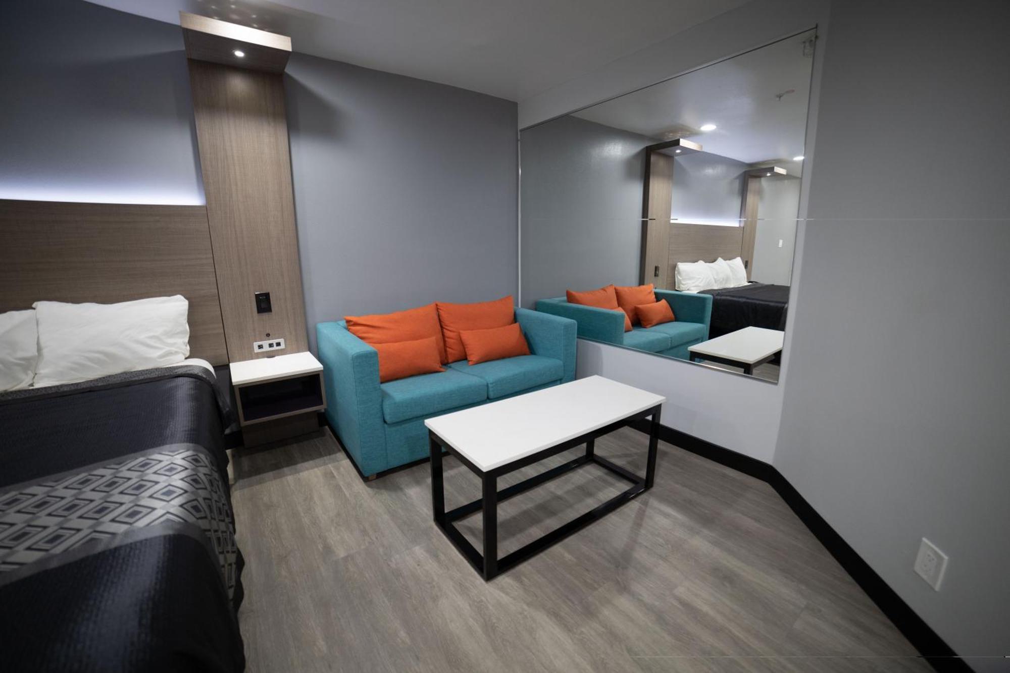 Express Inn & Suites Ontario Airport Eksteriør billede