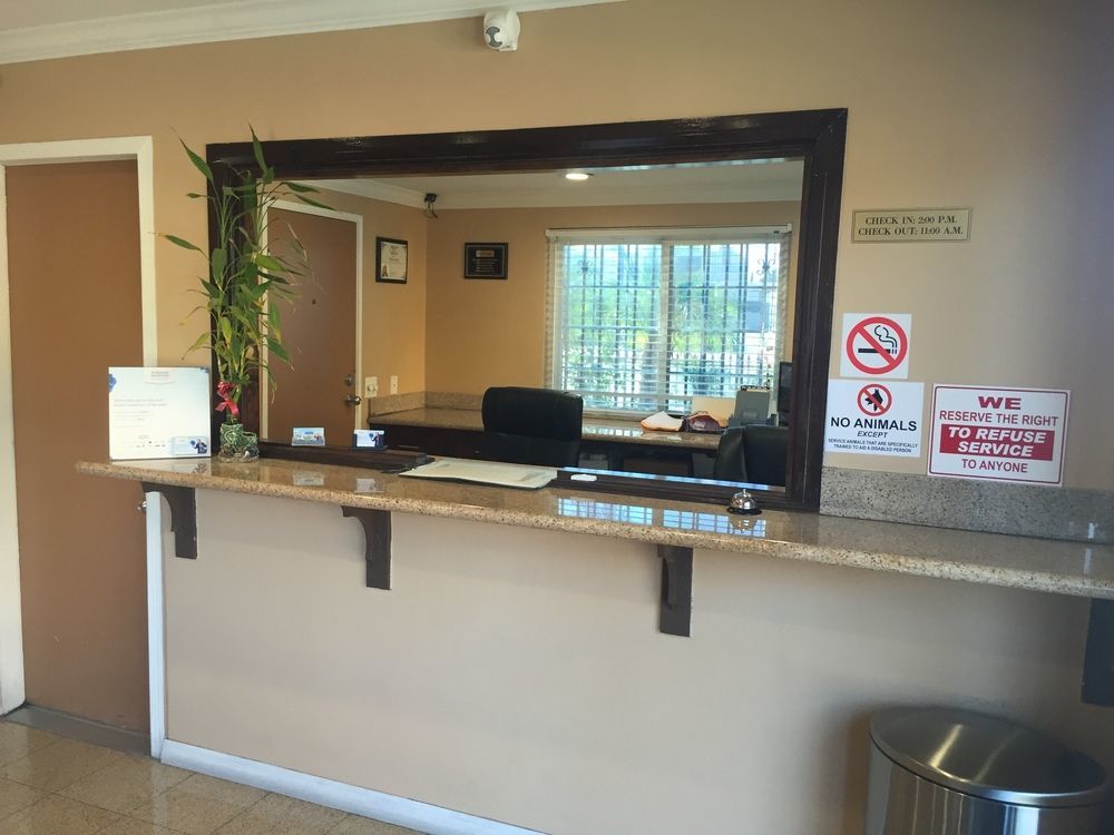 Express Inn & Suites Ontario Airport Eksteriør billede