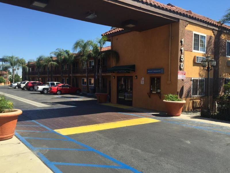 Express Inn & Suites Ontario Airport Eksteriør billede